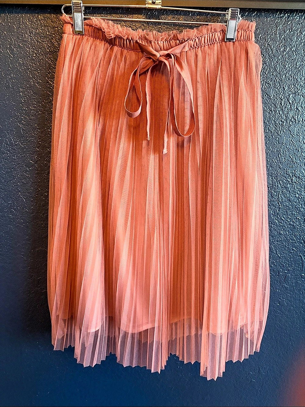 Pleated Midi Skirt in Pink Like New